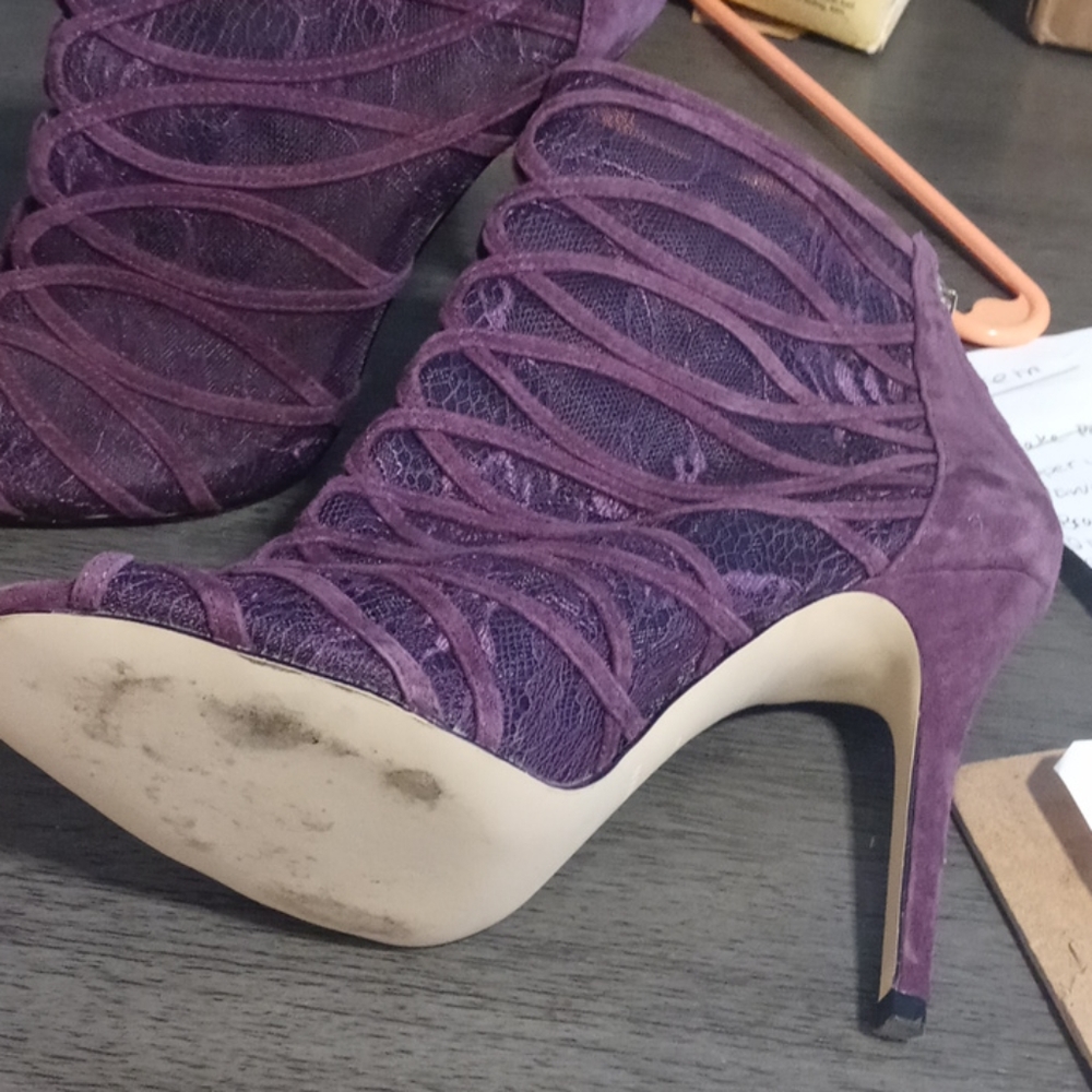 Heels - Picture 2 of 2